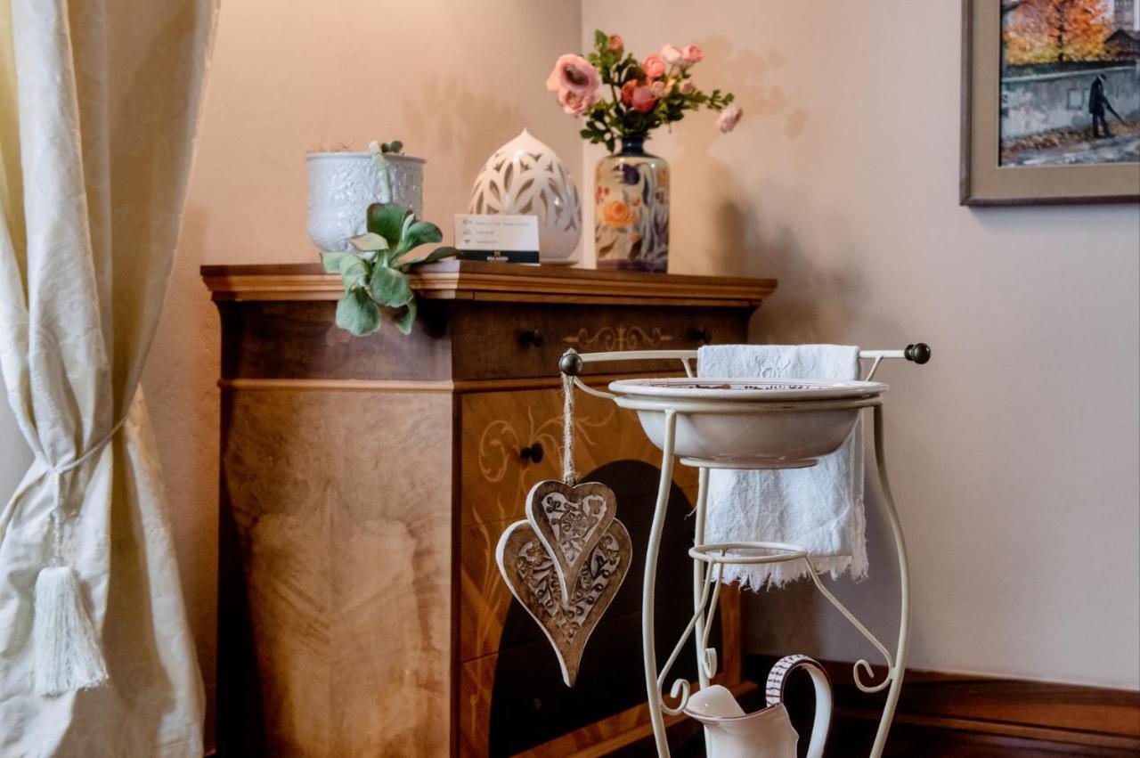 Palazzo Bed And Breakfast Calvisano Exterior foto